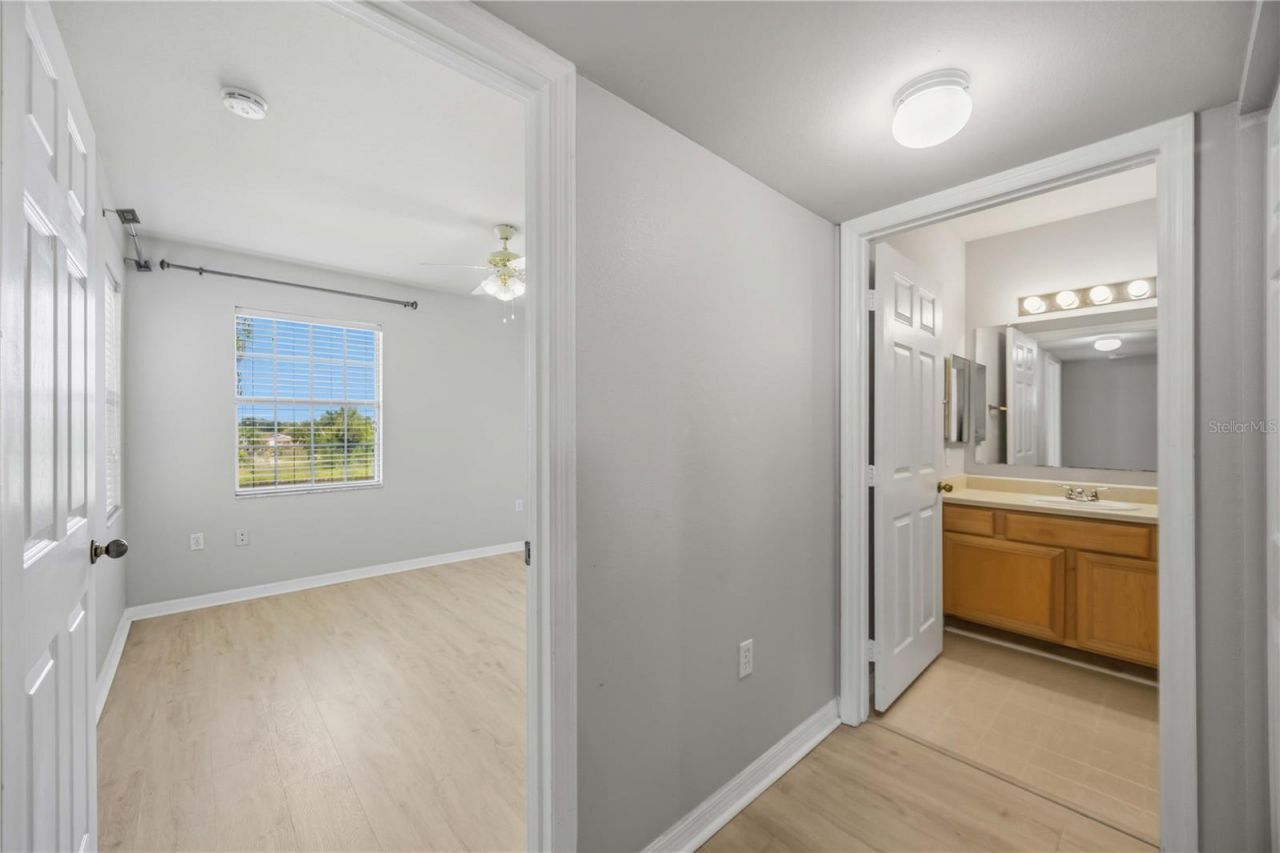 1195 Villagio Circle, Unit 208, Sarasota, FL 34237 Photo