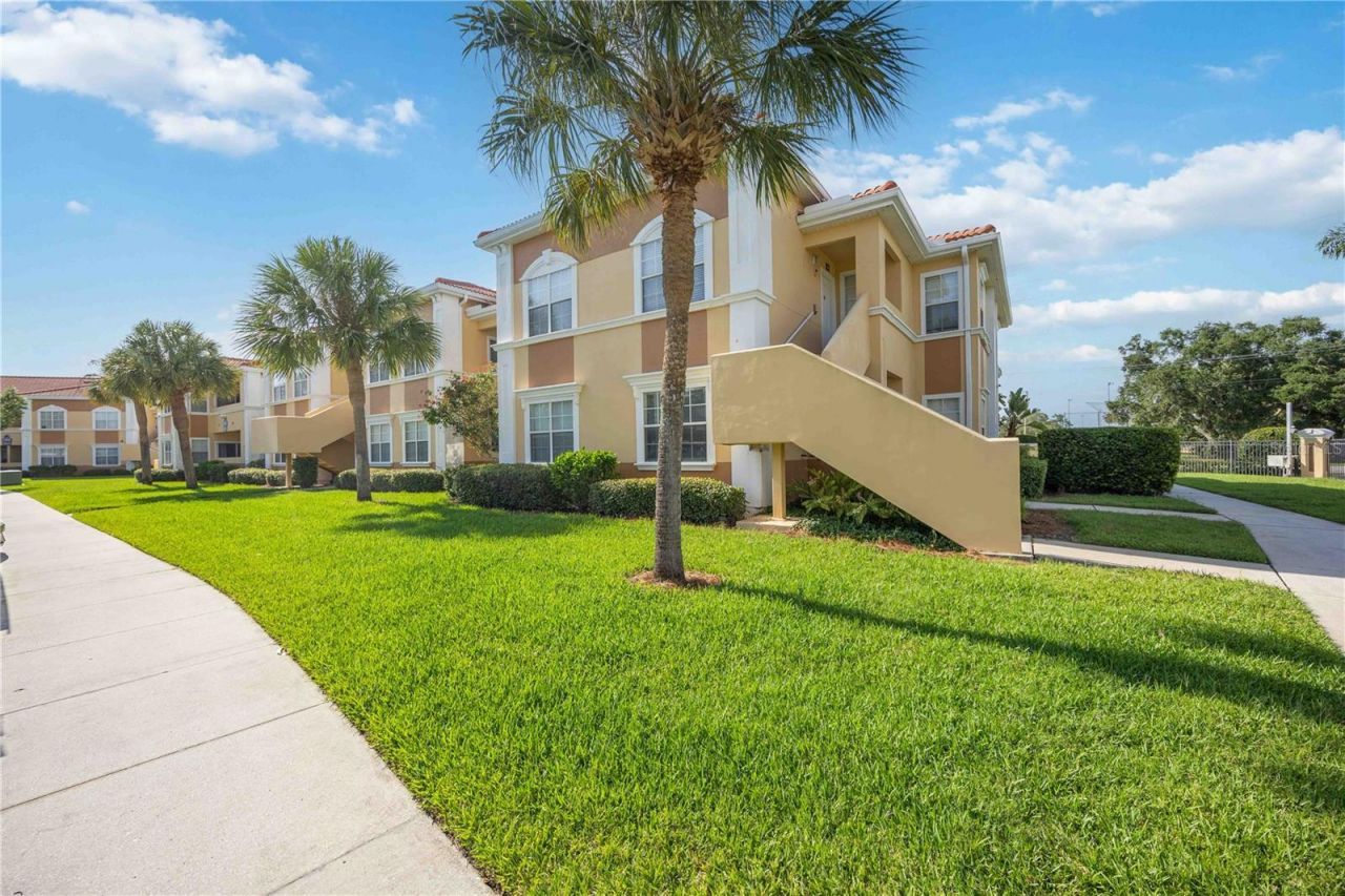 1195 Villagio Circle, Unit 208, Sarasota, FL 34237 Photo