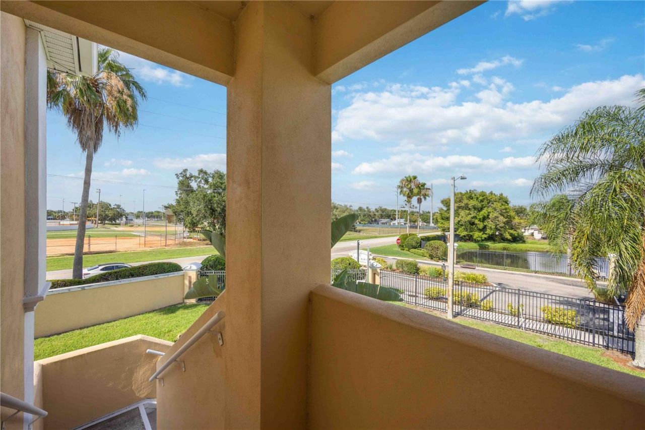 1195 Villagio Circle, Unit 208, Sarasota, FL 34237 Photo