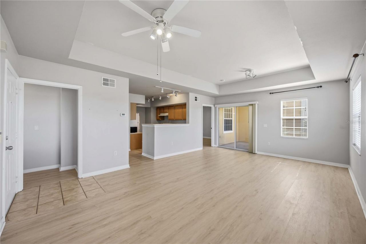 1195 Villagio Circle, Unit 208, Sarasota, FL 34237 Photo