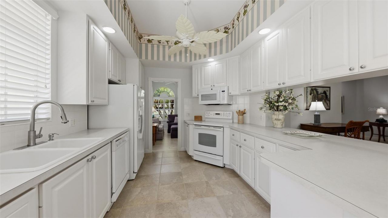 8080 Cardena Lane, Sarasota, FL 34238 Photo