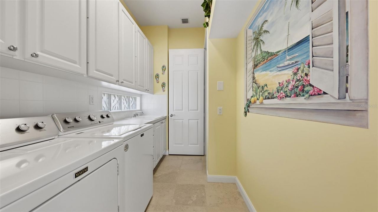 8080 Cardena Lane, Sarasota, FL 34238 Photo