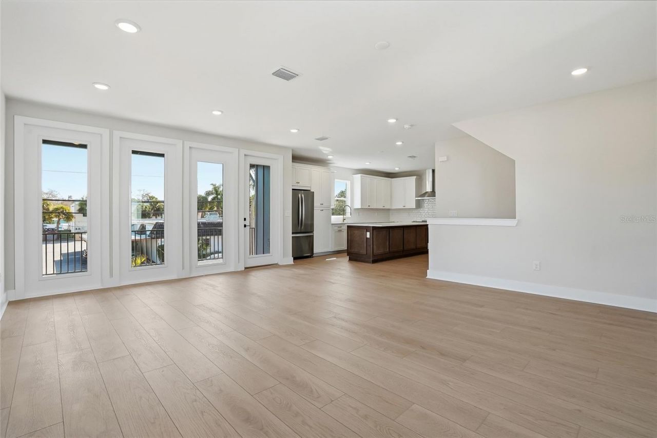 3005 1st Avenue N, Saint Petersburg, FL 33713 Photo