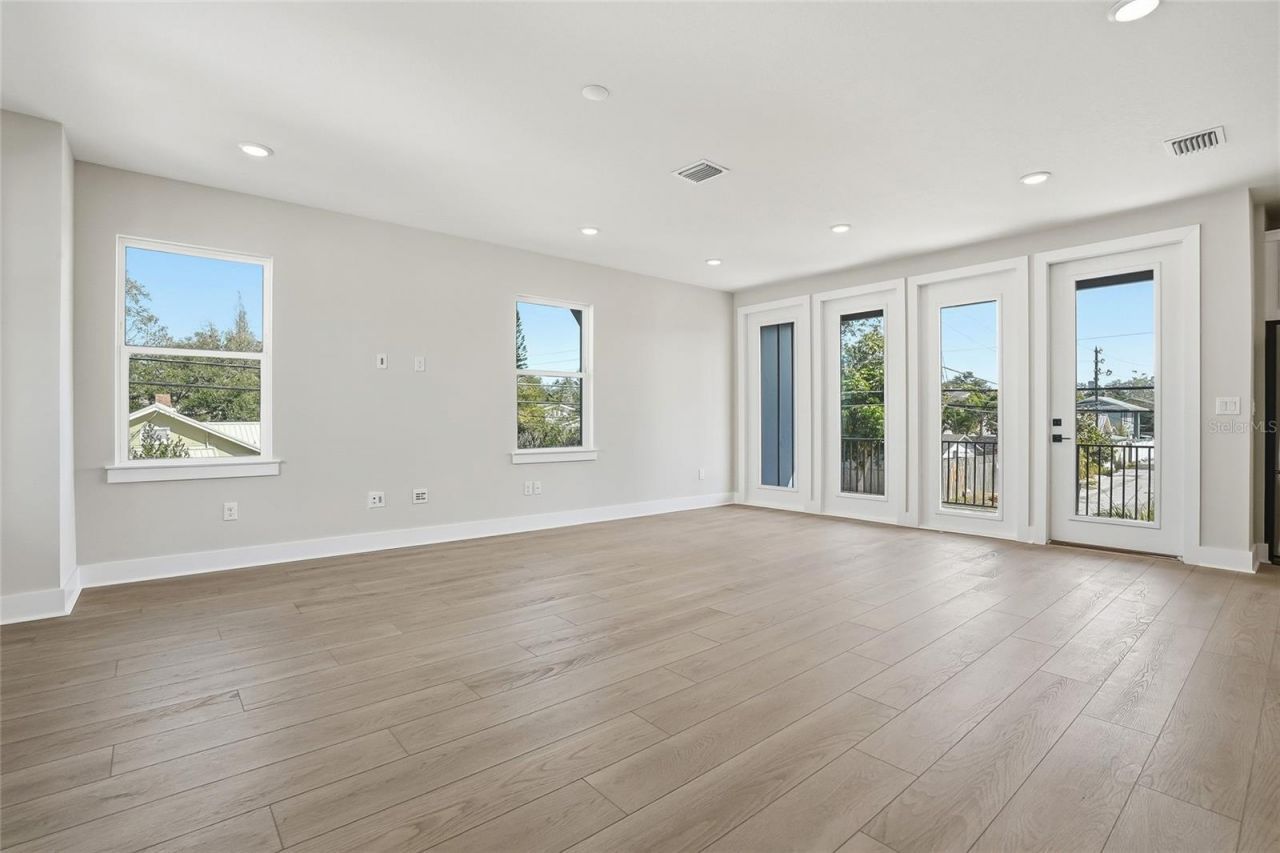 3005 1st Avenue N, Saint Petersburg, FL 33713 Photo