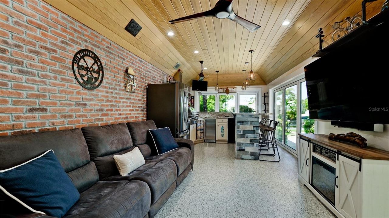 522 68th Street, Holmes Beach, FL 34217 Photo