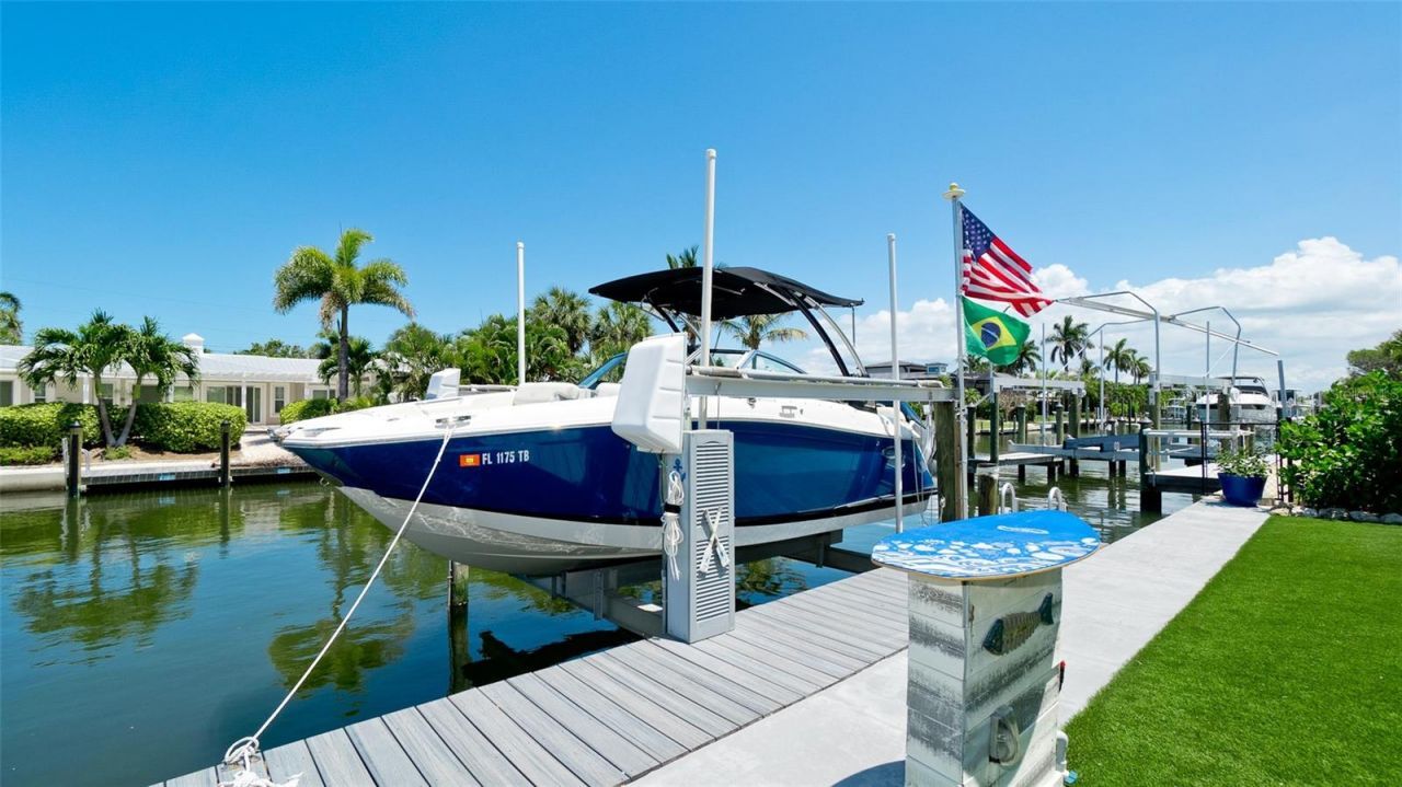 522 68th Street, Holmes Beach, FL 34217 Photo