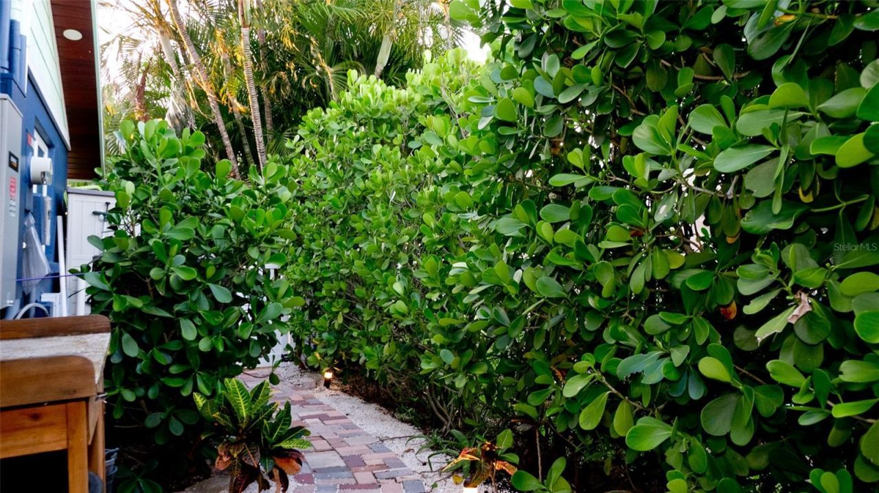 522 68th Street, Holmes Beach, FL 34217 Photo
