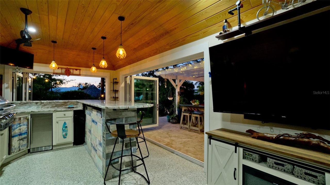 522 68th Street, Holmes Beach, FL 34217 Photo