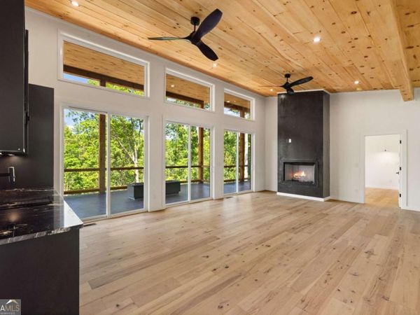 265 Park Glen Lane, Mineral Bluff, GA 30559