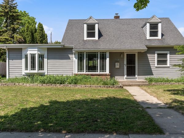 219 Summit Dr, Port Washington, WI 53074