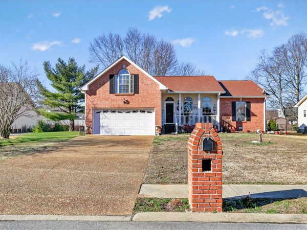 105 Hunterwood Dr , White House, TN 37188