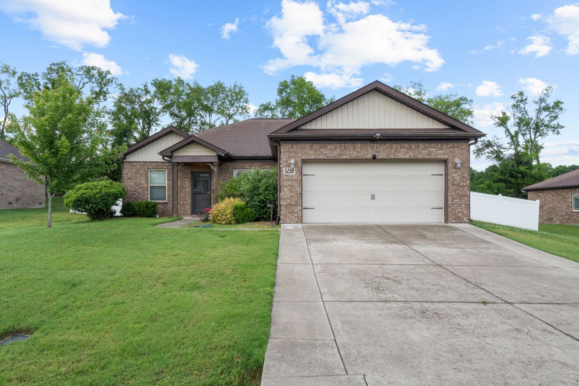 5238 Mckinnley Dr , Chapel Hill, TN 37034 Main Photo