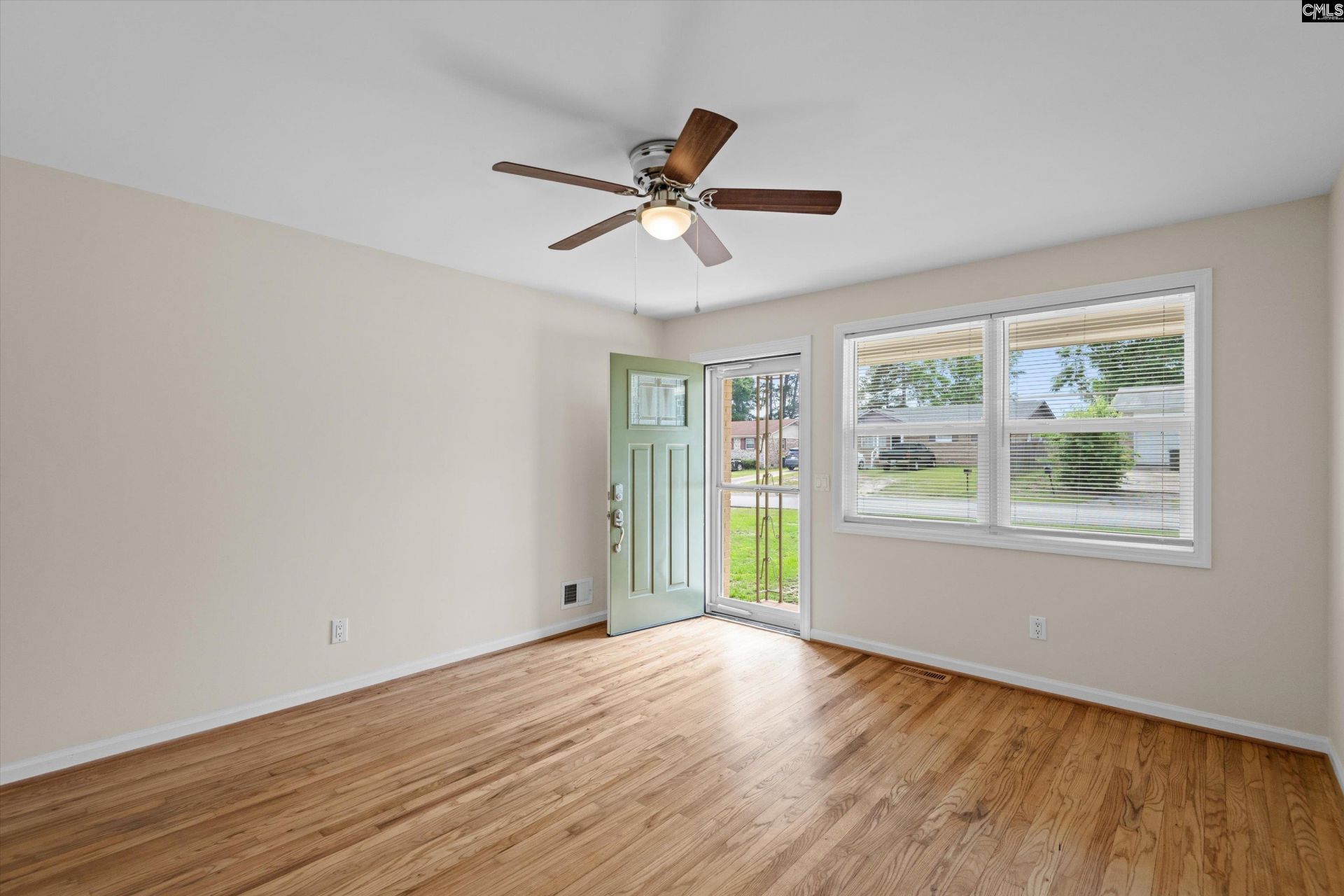 168 Parkwood Drive  Photo 5