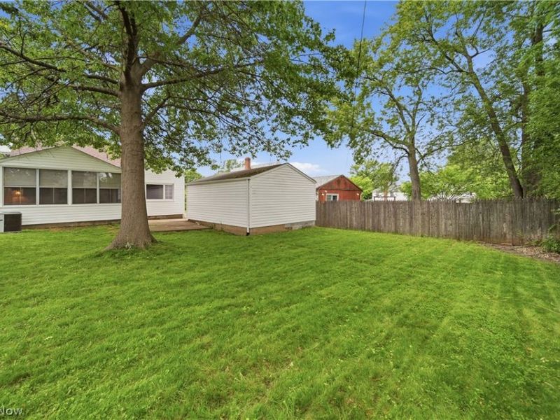 1585 Thornapple Avenue, Akron, OH 44301 Photo 31