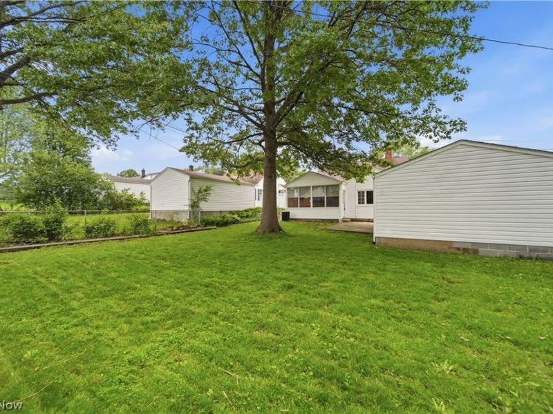 1585 Thornapple Avenue, Akron, OH 44301 Photo 32
