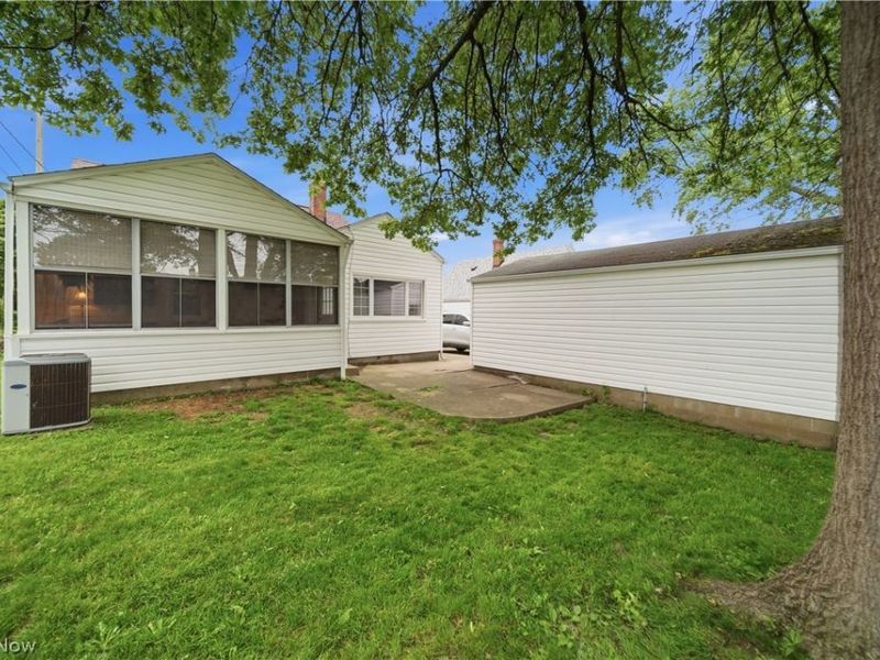 1585 Thornapple Avenue, Akron, OH 44301 Photo 33