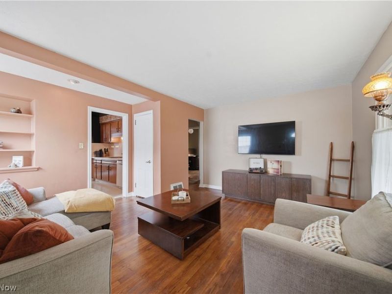 1585 Thornapple Avenue, Akron, OH 44301 Photo 5