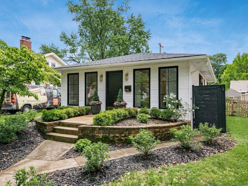 275 E Royal Forest Boulevard, Columbus, OH 43214 Photo 2