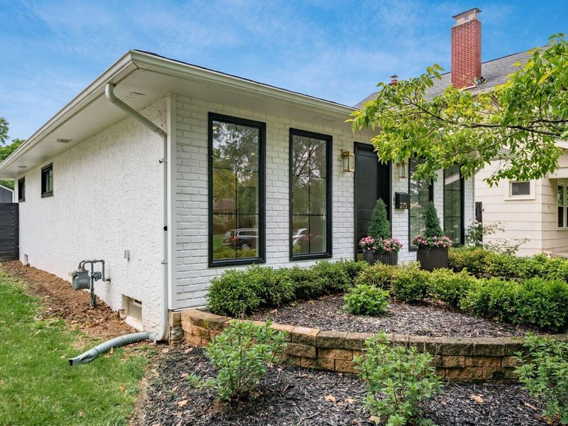 275 E Royal Forest Boulevard, Columbus, OH 43214 Photo 4