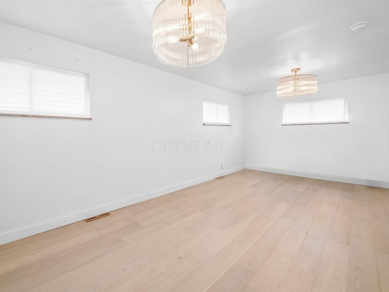 275 E Royal Forest Boulevard, Columbus, OH 43214 Photo 45