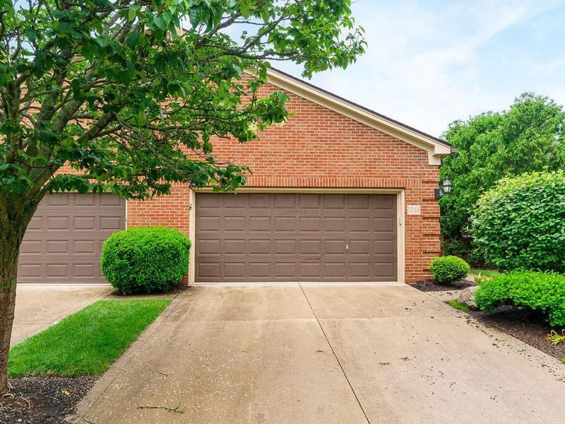 3266 Newgate Court, Dublin, OH 43017 Photo 2