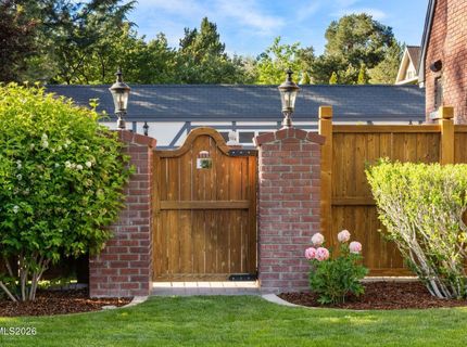 801 Dartmouth Drive, Reno, NV 89509 Photo