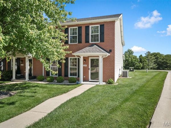 324 Savannah Terrace , Wentzville, MO 63385