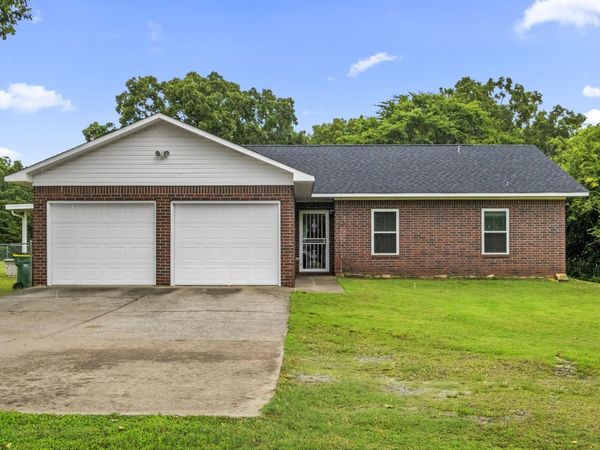 7112 W Republican Road , Jacksonville, AR 72076