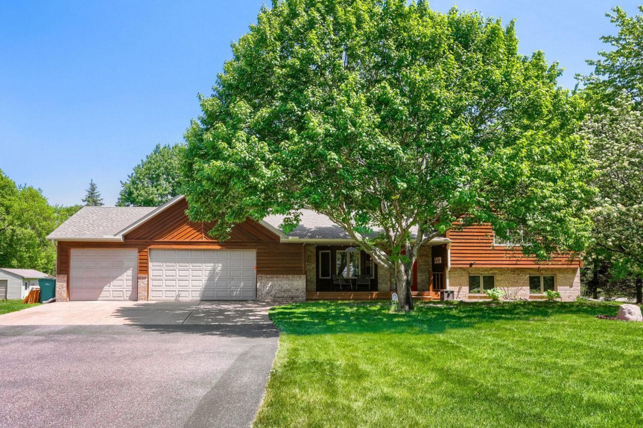 4637 169th Lane Ne, Ham Lake, MN 55304 Main Photo