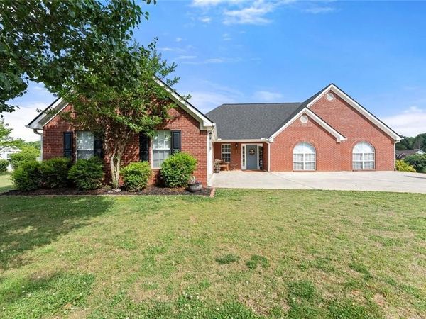 4518 Summerset Drive , Gainesville, GA 30507