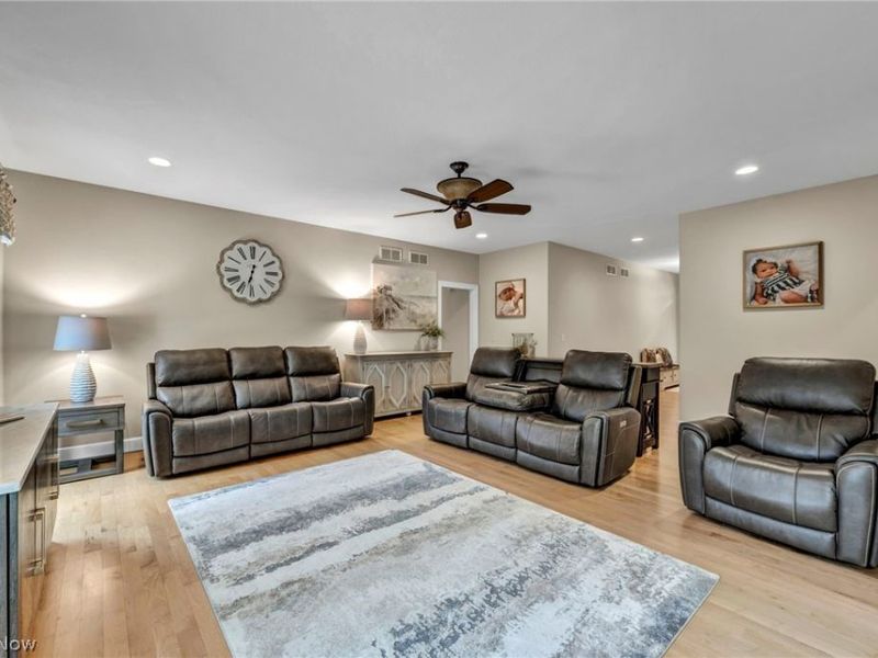 533 Terra Verde Avenue, Columbiana, OH 44408 Photo 15