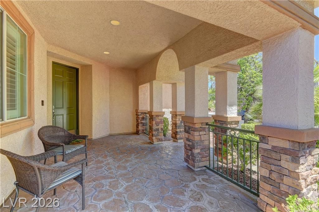 911 Roseberry Drive, Las Vegas, NV 89138 Main Photo