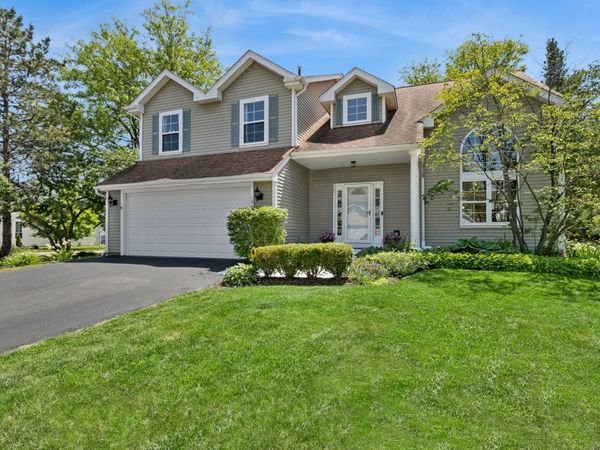 139 N Crooked Lake Lane , Lindenhurst, IL 60046