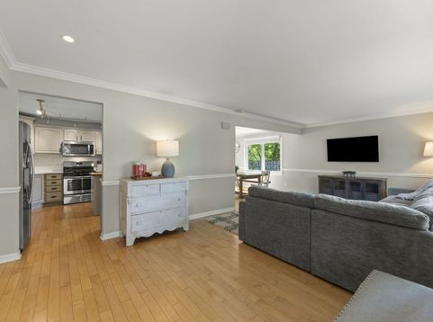 Main Photo