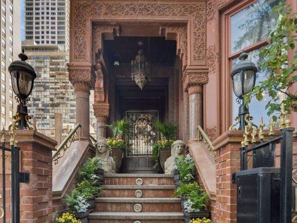 79 E Cedar Street , Chicago, IL 60611