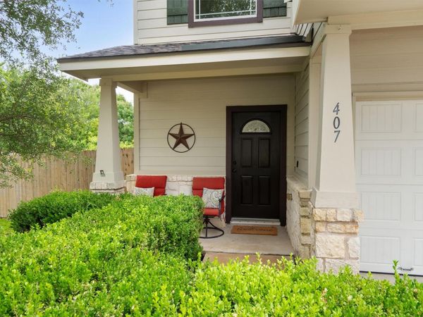 407 W Metcalfe ST, Hutto, TX 78634