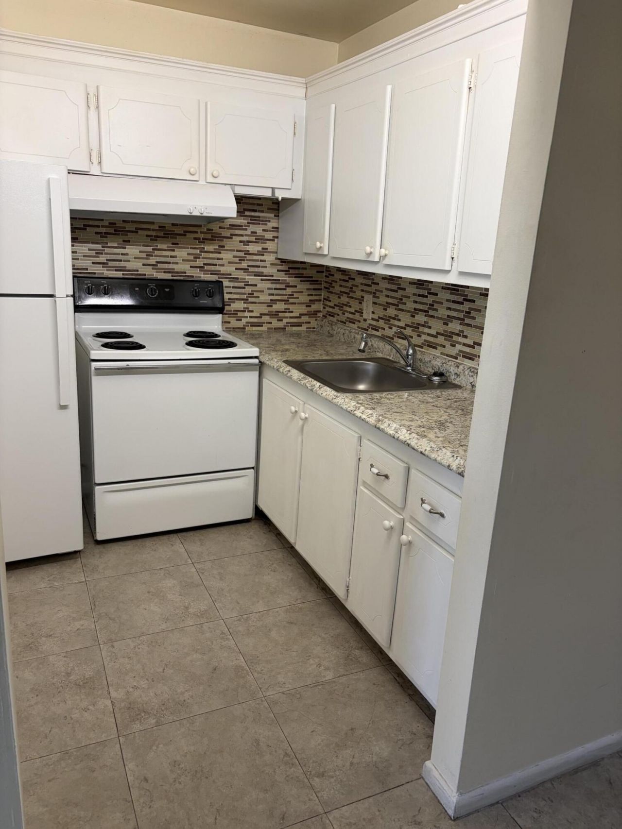 220 Berkshire K, Unit 220, West Palm Beach, FL 33417 Photo
