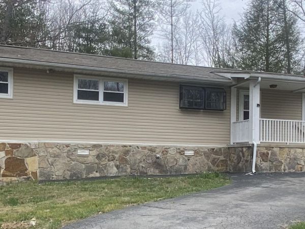 6815 Topez Drive, Crossville, TN 38572