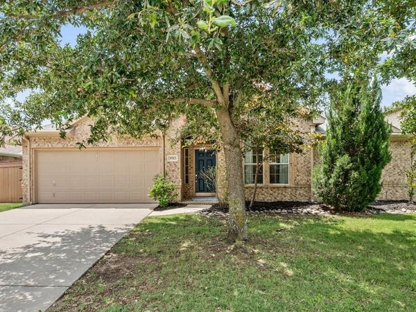 3513 Carlton Street, Grapevine, TX 76092