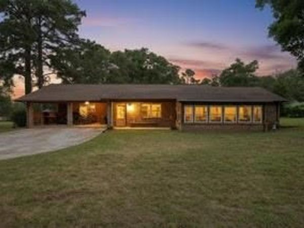 203 Texas Drive, Hideaway, TX 75771
