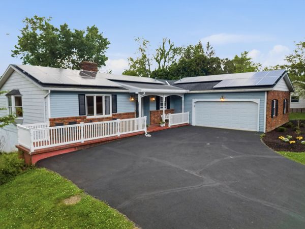 1965 Dunzweiler Drive , Zanesville, OH 43701