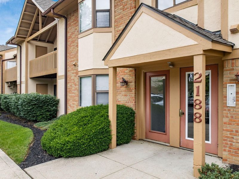 2188 Hedgerow Road, Unit 2188B, Columbus, OH 43220 Photo 1