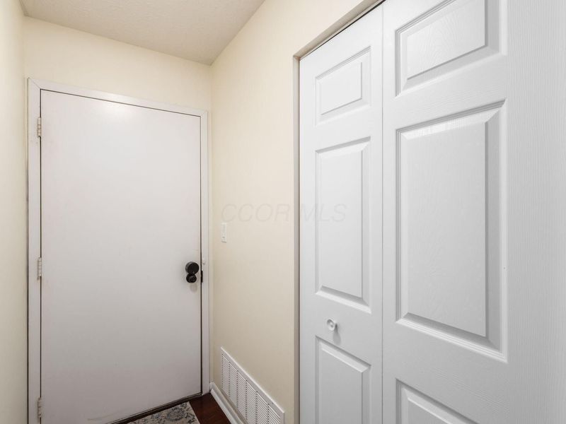 2188 Hedgerow Road, Unit 2188B, Columbus, OH 43220 Photo 14