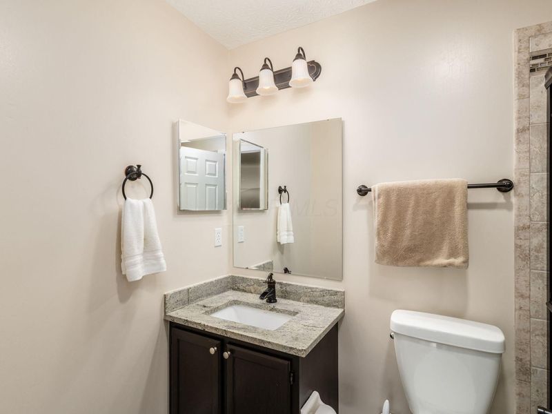2188 Hedgerow Road, Unit 2188B, Columbus, OH 43220 Photo 20