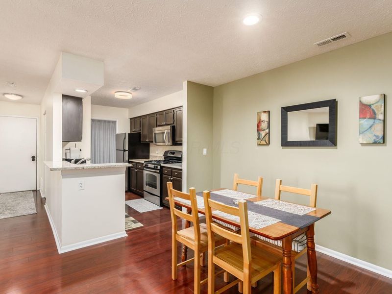 2188 Hedgerow Road, Unit 2188B, Columbus, OH 43220 Photo 6