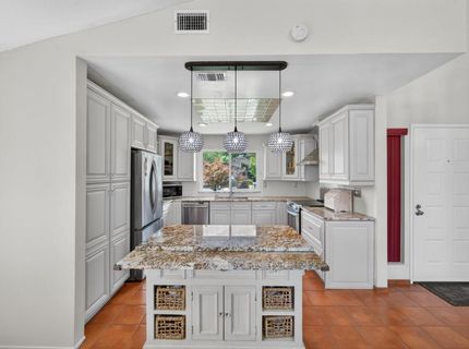 1333 Foxboro Way, Sacramento, CA 95833 Photo