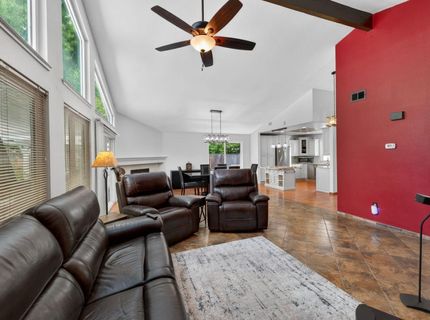 1333 Foxboro Way, Sacramento, CA 95833 Photo