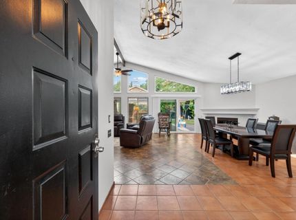 1333 Foxboro Way, Sacramento, CA 95833 Photo