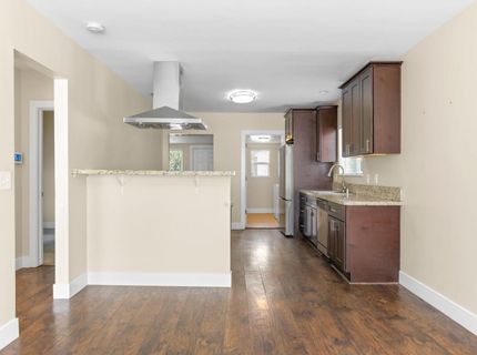 4015 San Carlos Way, Sacramento, CA 95820 Photo