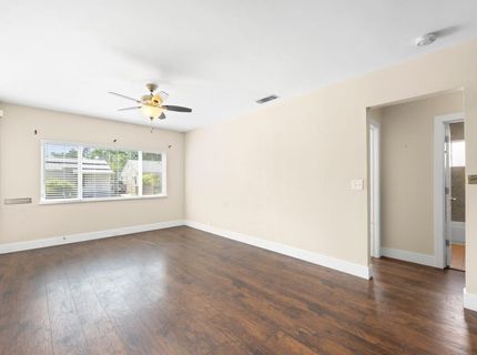 4015 San Carlos Way, Sacramento, CA 95820 Photo